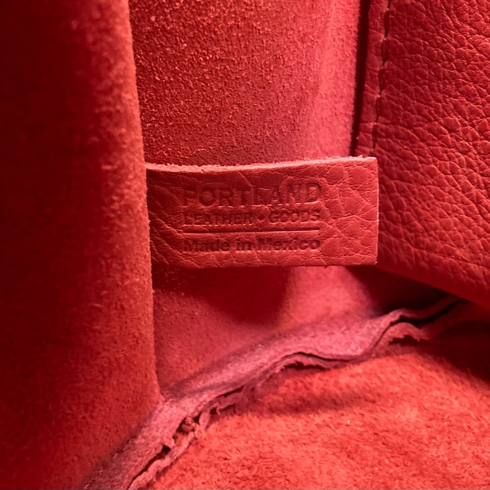 Portland Leather Scarlet Shoulder Bag - Picture 8 of 11